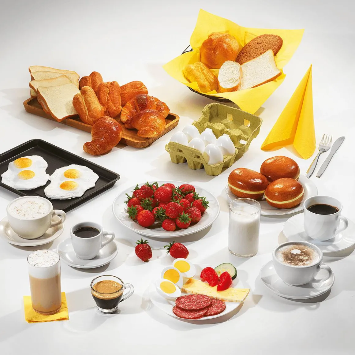 Croissant Lebensmittel-Attrappe, 3 Stück