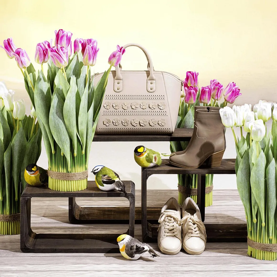 Dekovogel Grau Orange 19 Cm