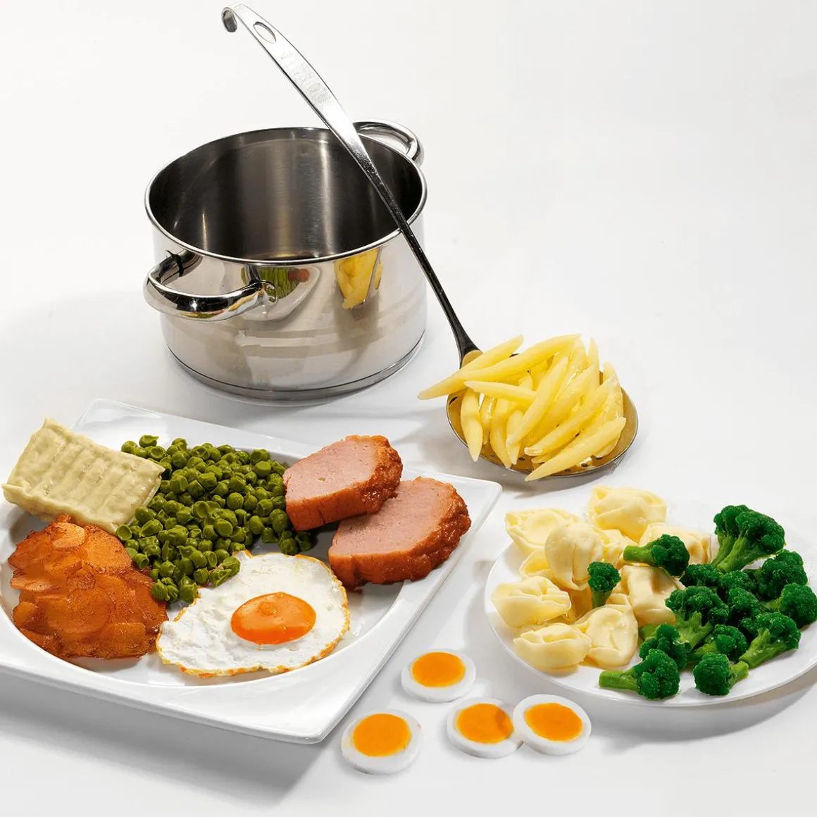 Fleischkäse-Scheiben Lebensmittel-Attrappe, 2 Stück