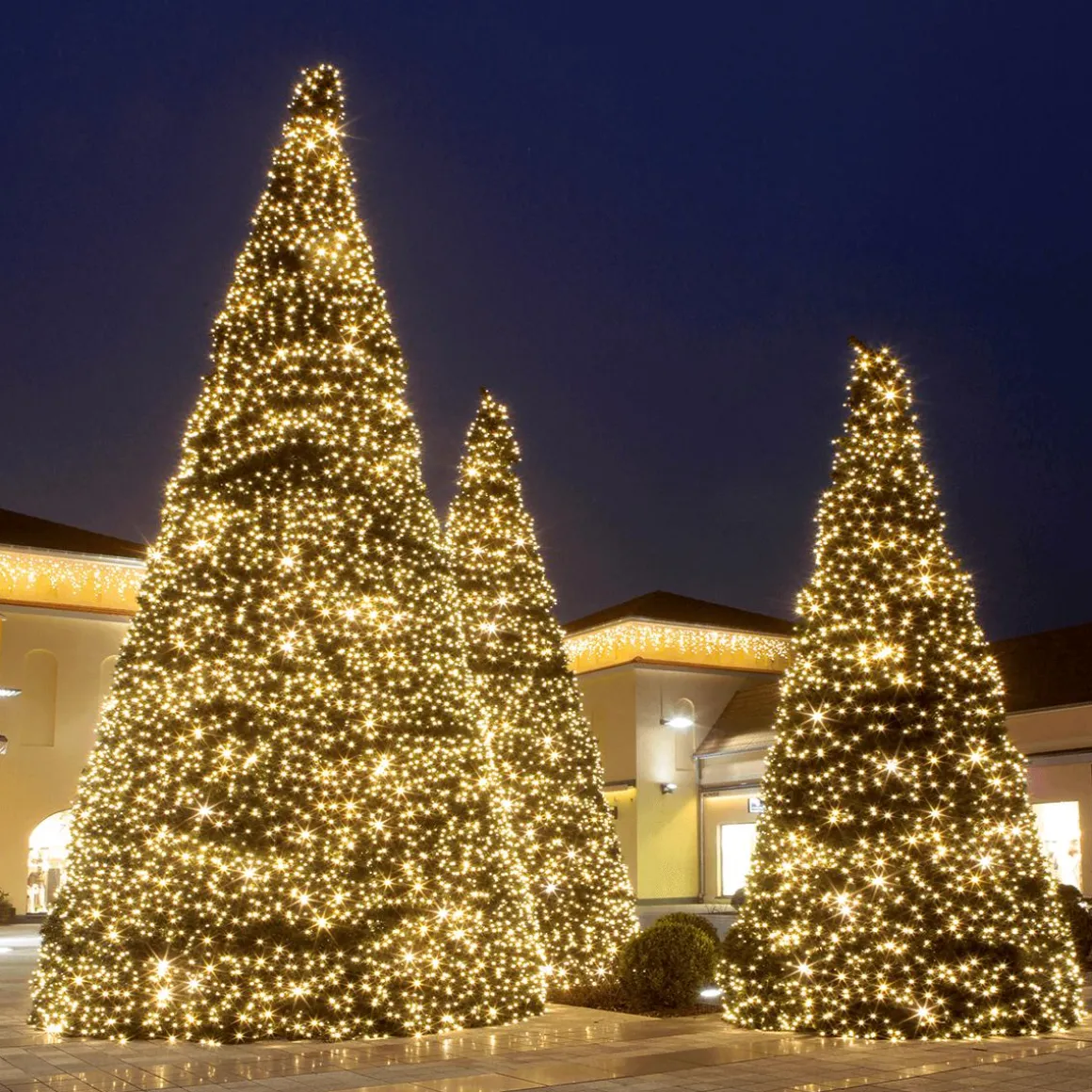 Gigant Baum Ohne Licht, 1210 Cm