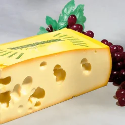 Leerdamer Käse Ausschnitt Attrappe