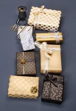 Recyceltes, Schwarzes Kraftpapier Mit Goldenem Fächermotiv – 50 M Geschenkpapier-Rolle