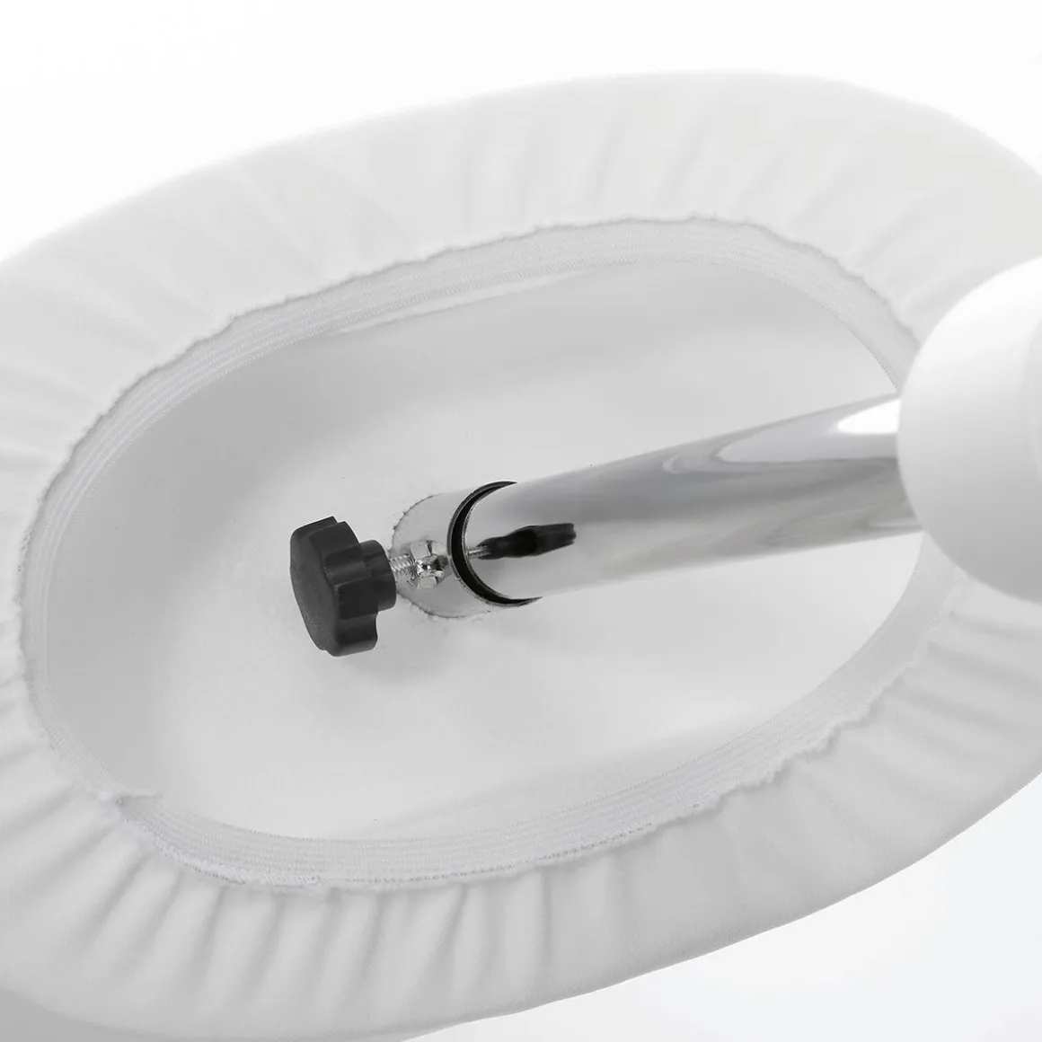 Schneiderpuppe Weiblich Weiß Auf Weißem Dreibeinständer 148 - 178 Cm Hoch