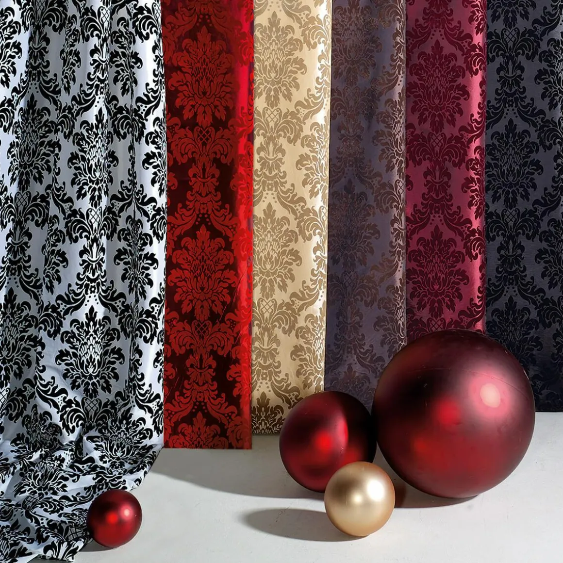 Taft Mit Samtflock 145 Cm Breit, Rot