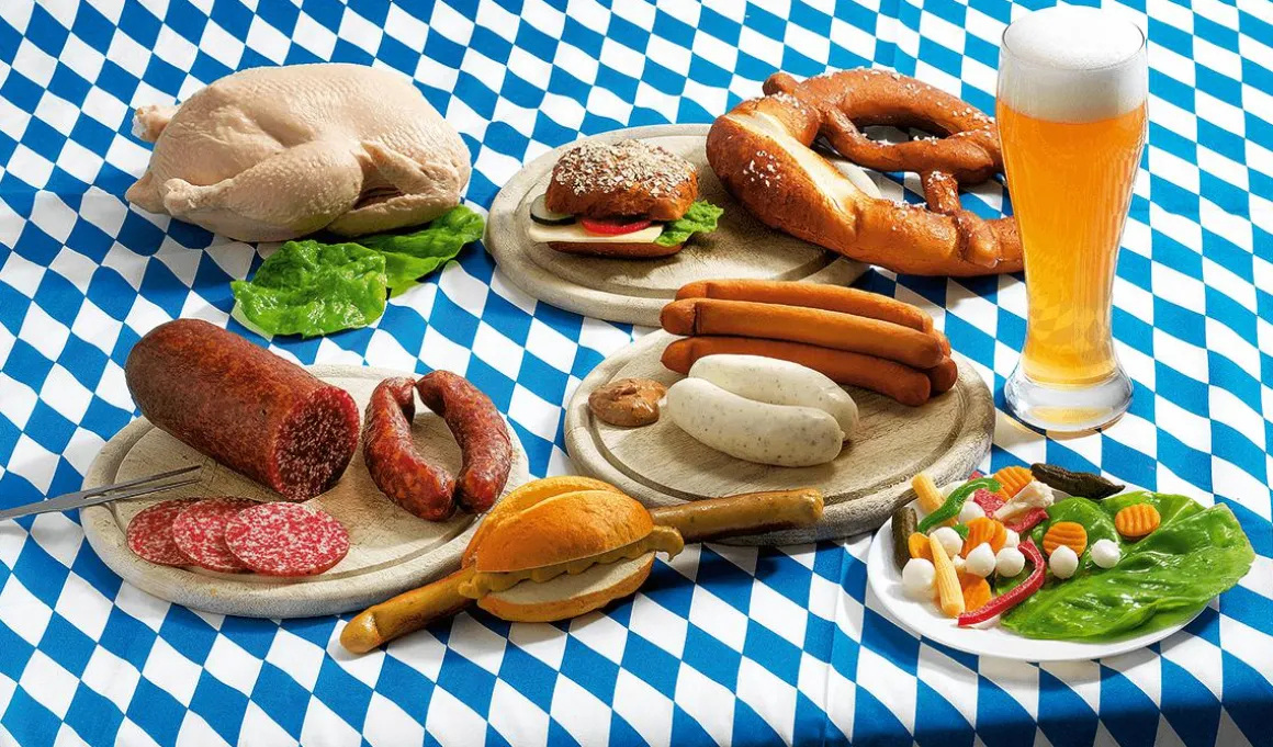 Weißwurstpaar Mit Senf Lebensmittel-Attrappen